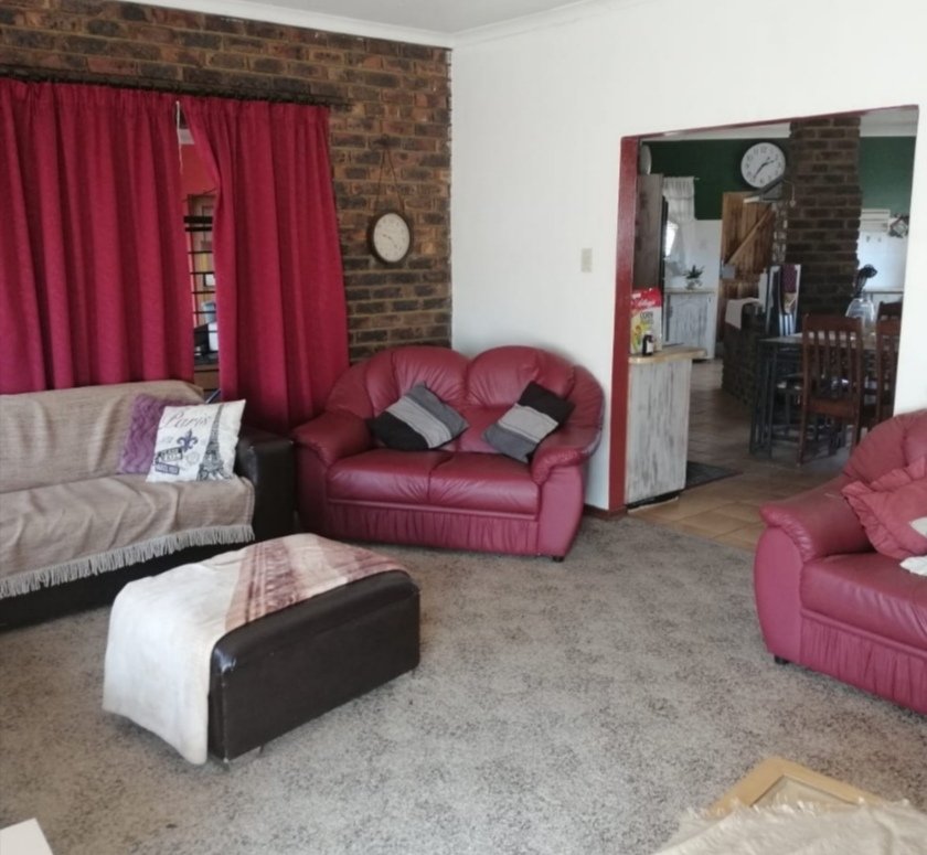 5 Bedroom Property for Sale in Sasolburg Free State